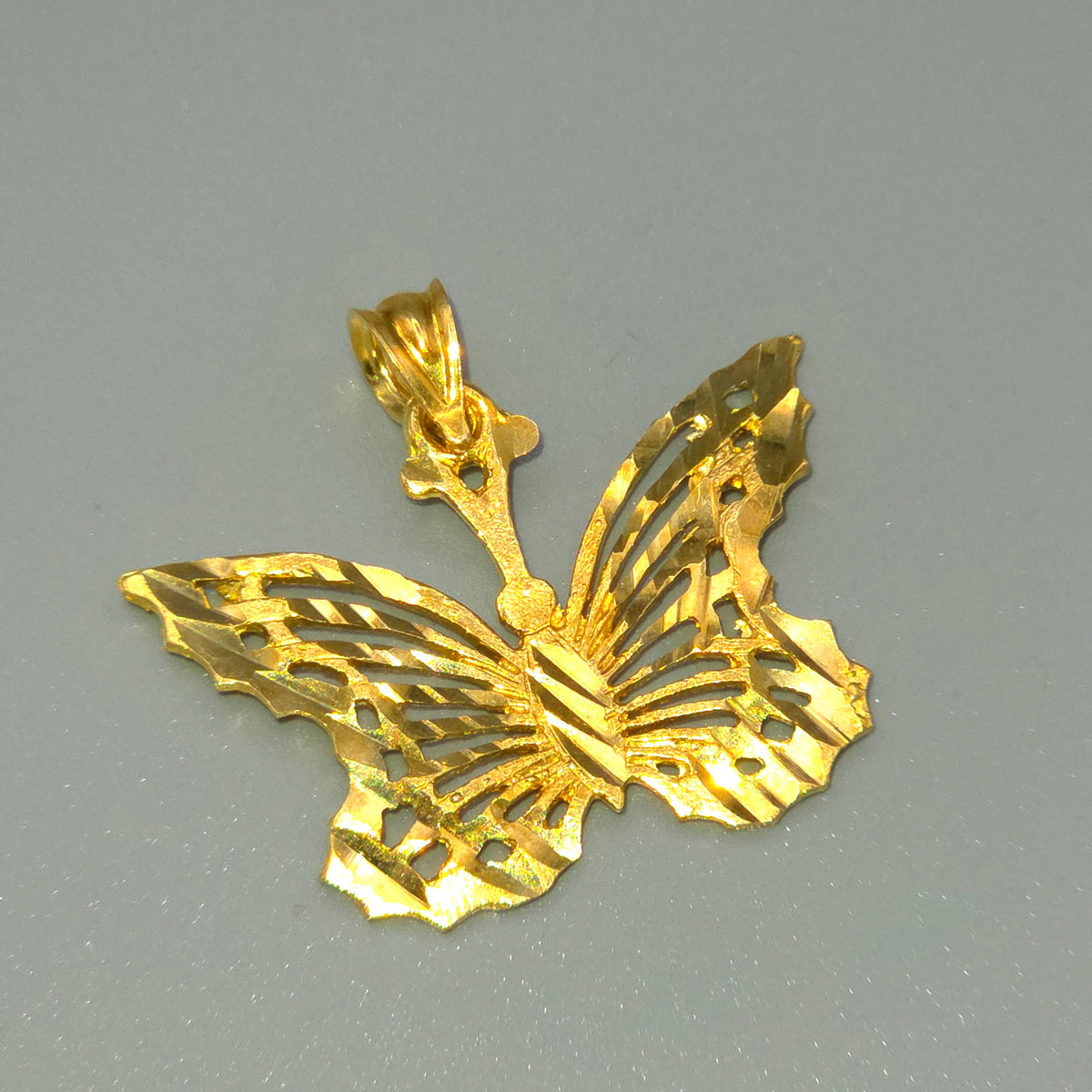 10K Yellow Gold Butterfly Pendant Diamond cuts